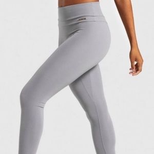 WHITNEY SIMMONS X GYMSHARK